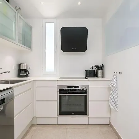 Apartment 119-magnificent Front Apartment, *