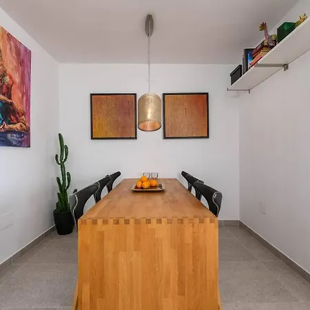 Apartment 119-magnificent Front Apartment, *